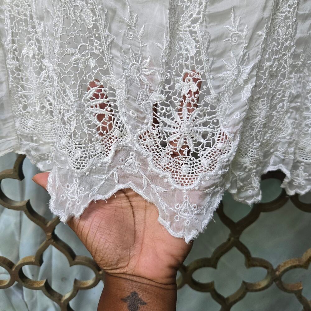 Via Signoria Womens Y2K 100% Silk Floral Embroidered White Tank Top L Italy Boho - Picture 3 of 10
